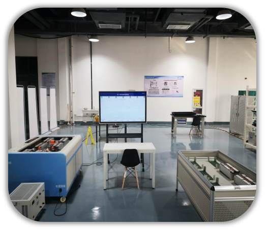 自主研发的核心实训设备特写(如动力电池检测平台、虚拟仿真平台) 自主研发的核心实训设备特写(如动力电池检测平台、虚拟仿真平台)