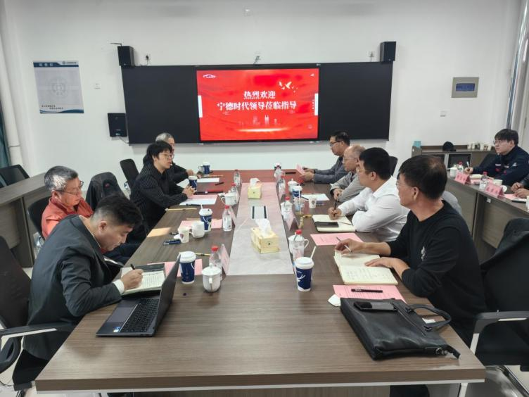 宁德时代集团校企合作有关负责人到东营科技职业学院汽车工程学院考察交流